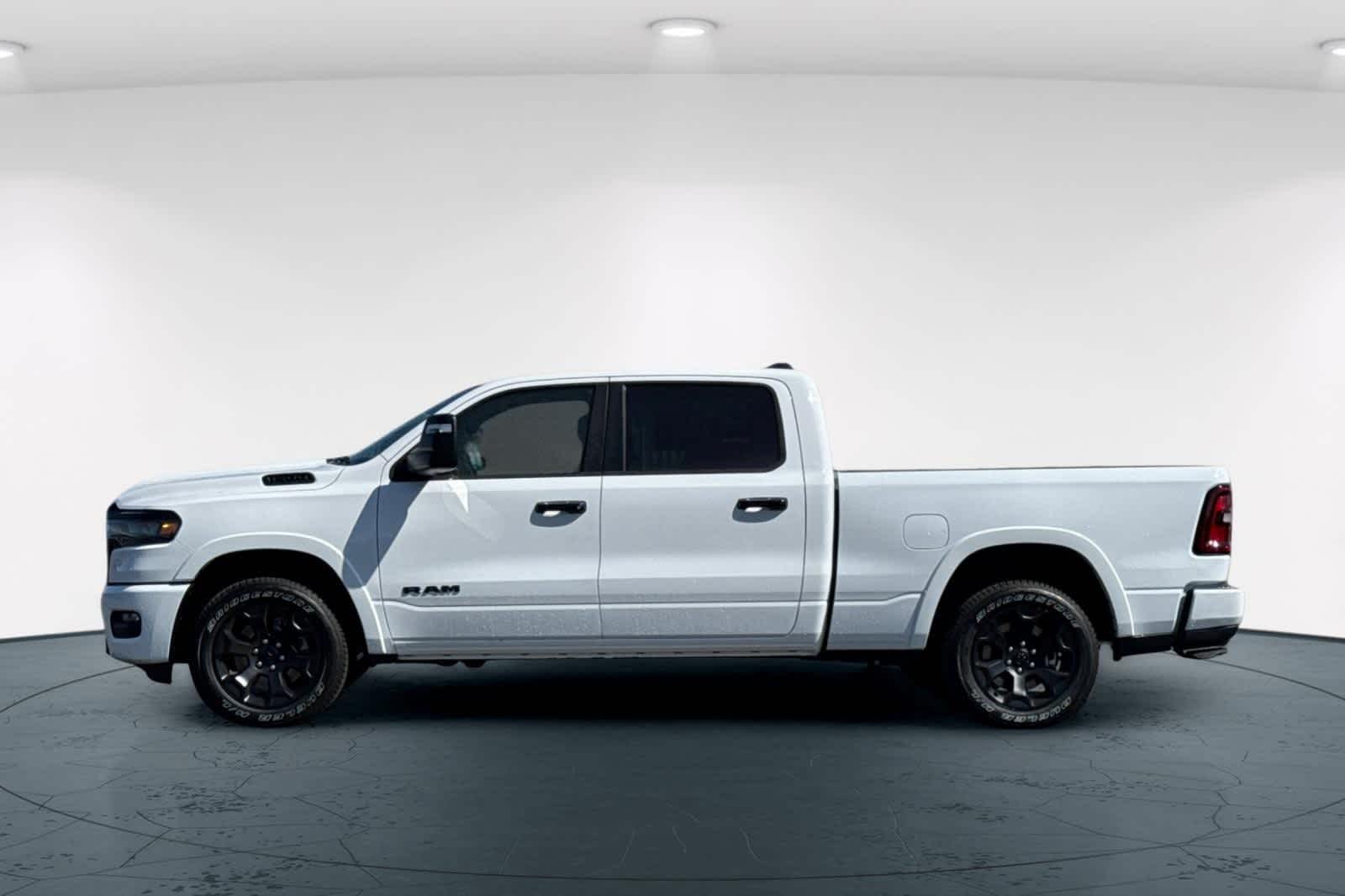 Thumbnail: 2025 RAM 1500 - 9