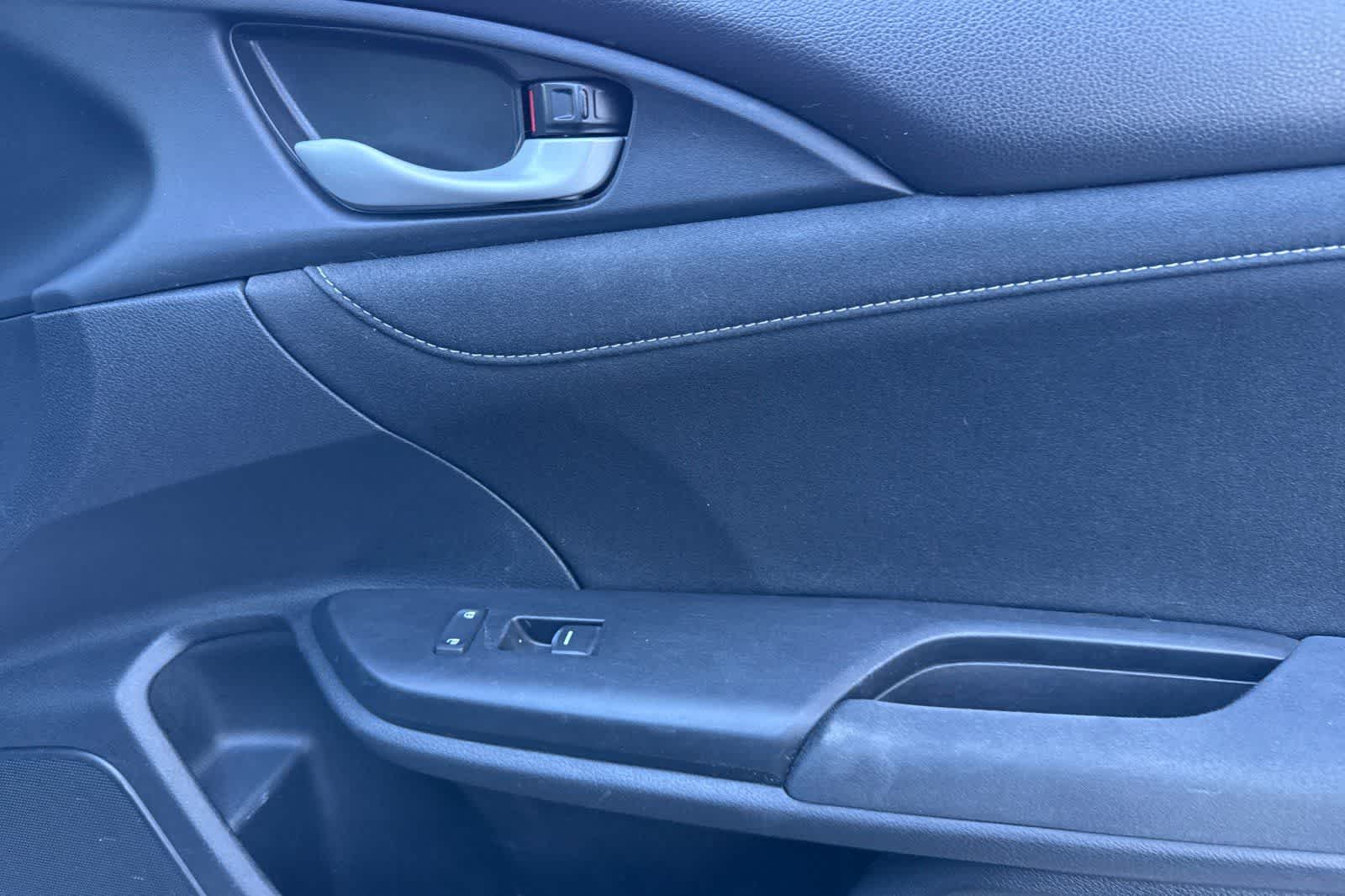 Thumbnail: 2020 Honda Insight - 17