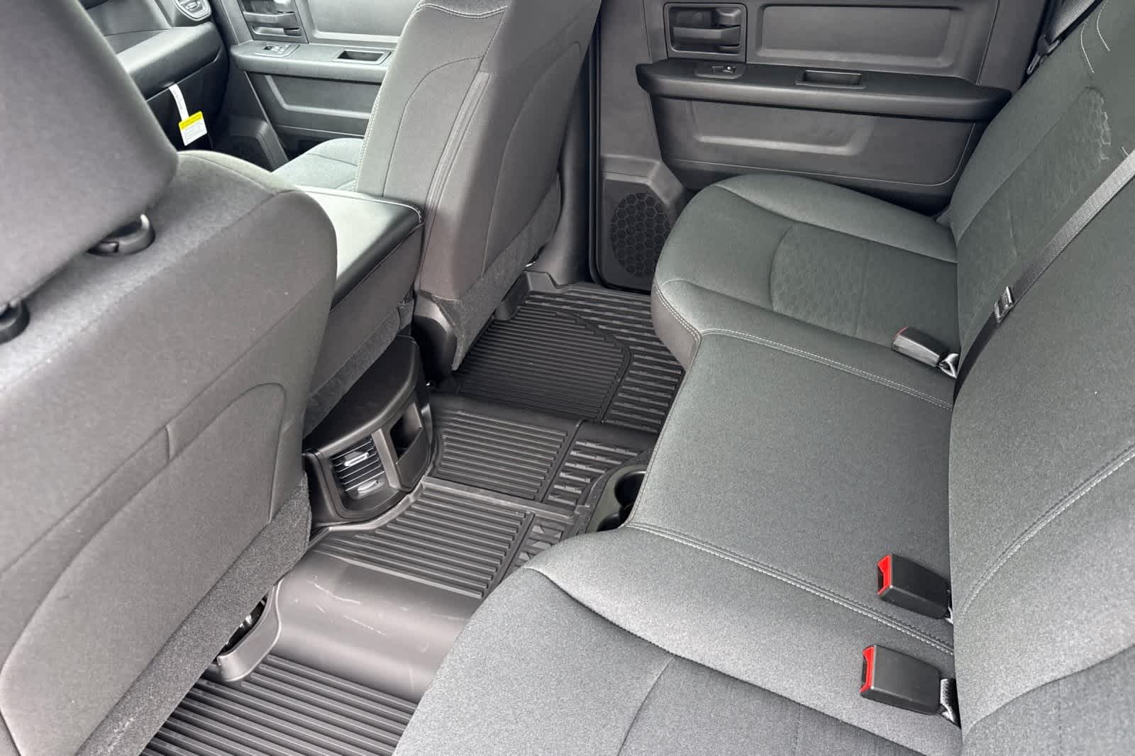 2025 Ram 2500 Tradesman photo 4