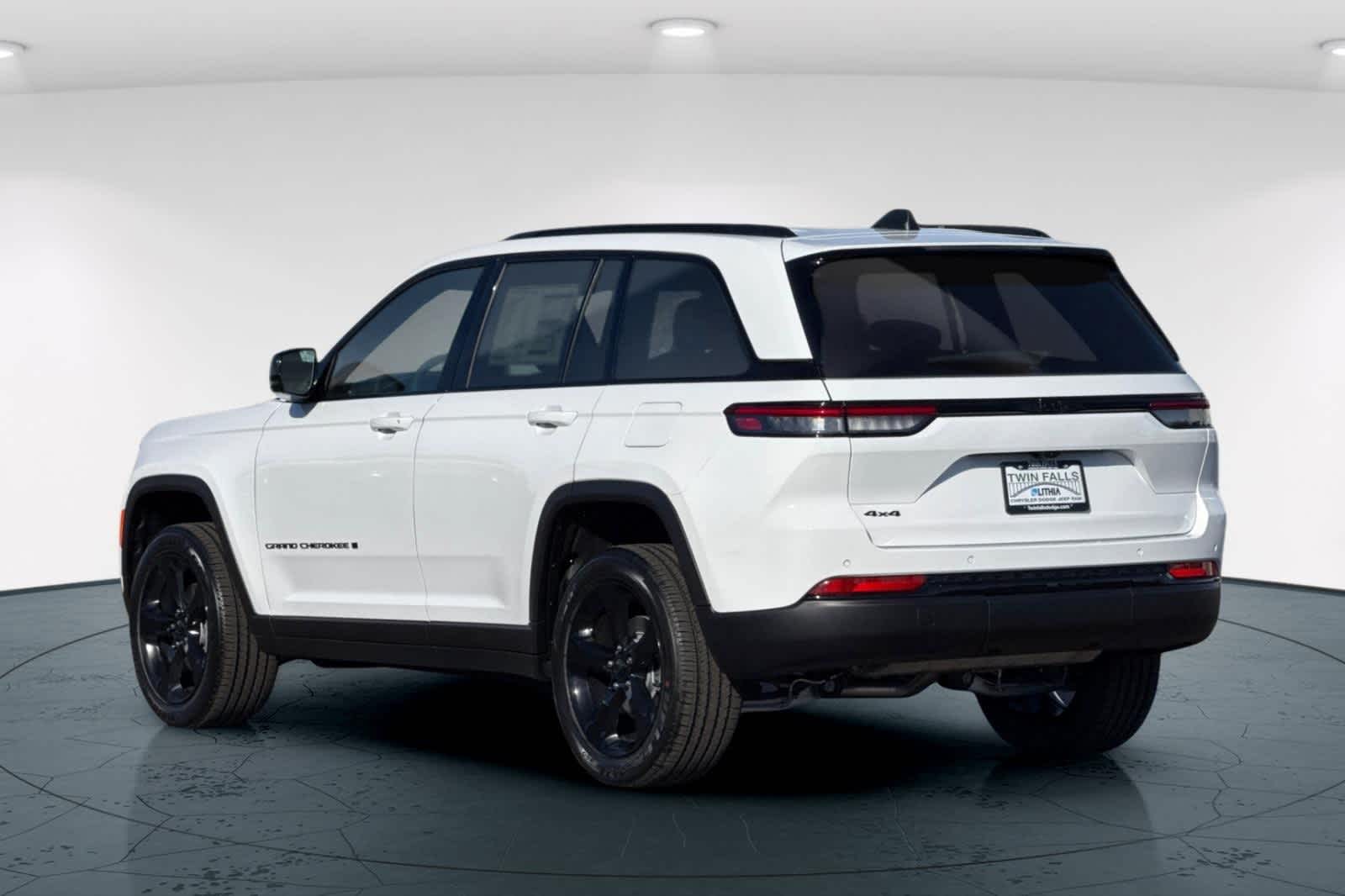 Thumbnail: 2025 Jeep Grand Cherokee - 8