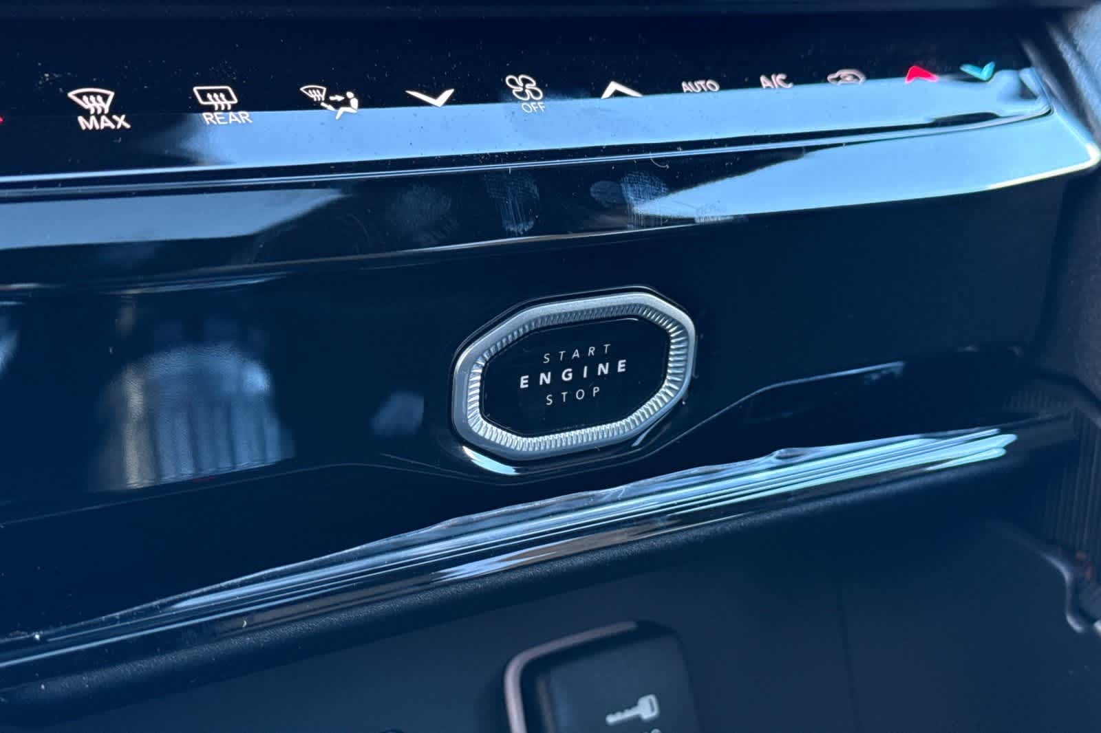 Thumbnail: 2026 Jeep Grand Cherokee - 25