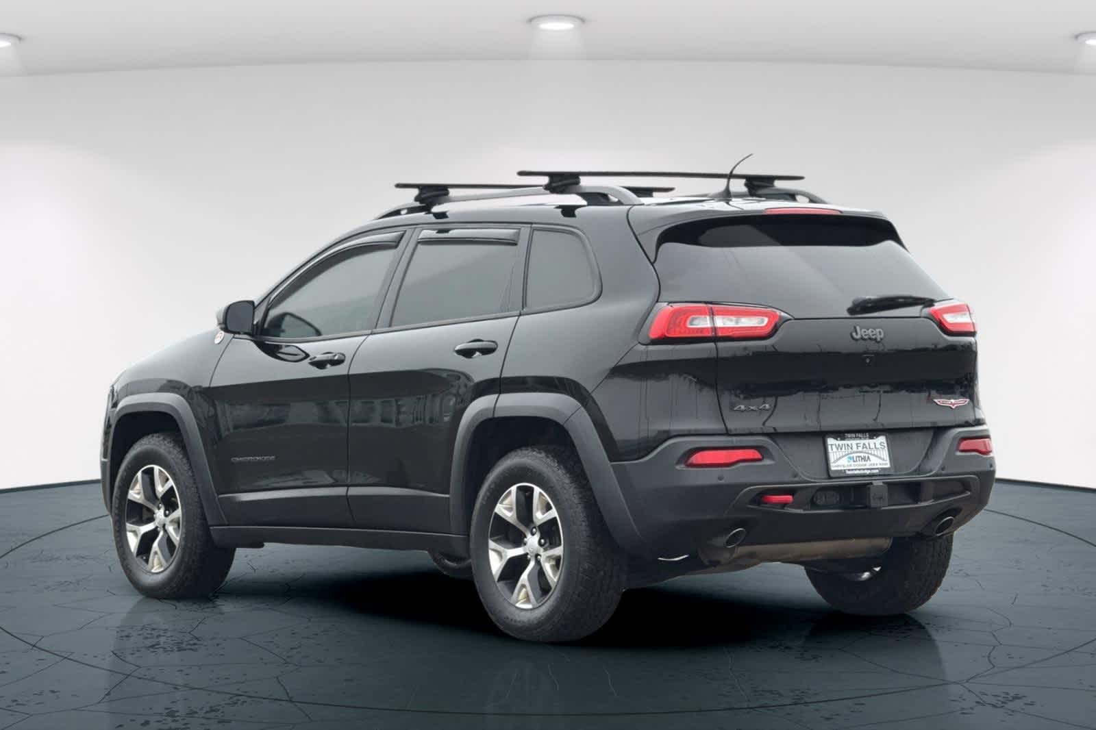 Thumbnail: 2018 Jeep Cherokee - 8