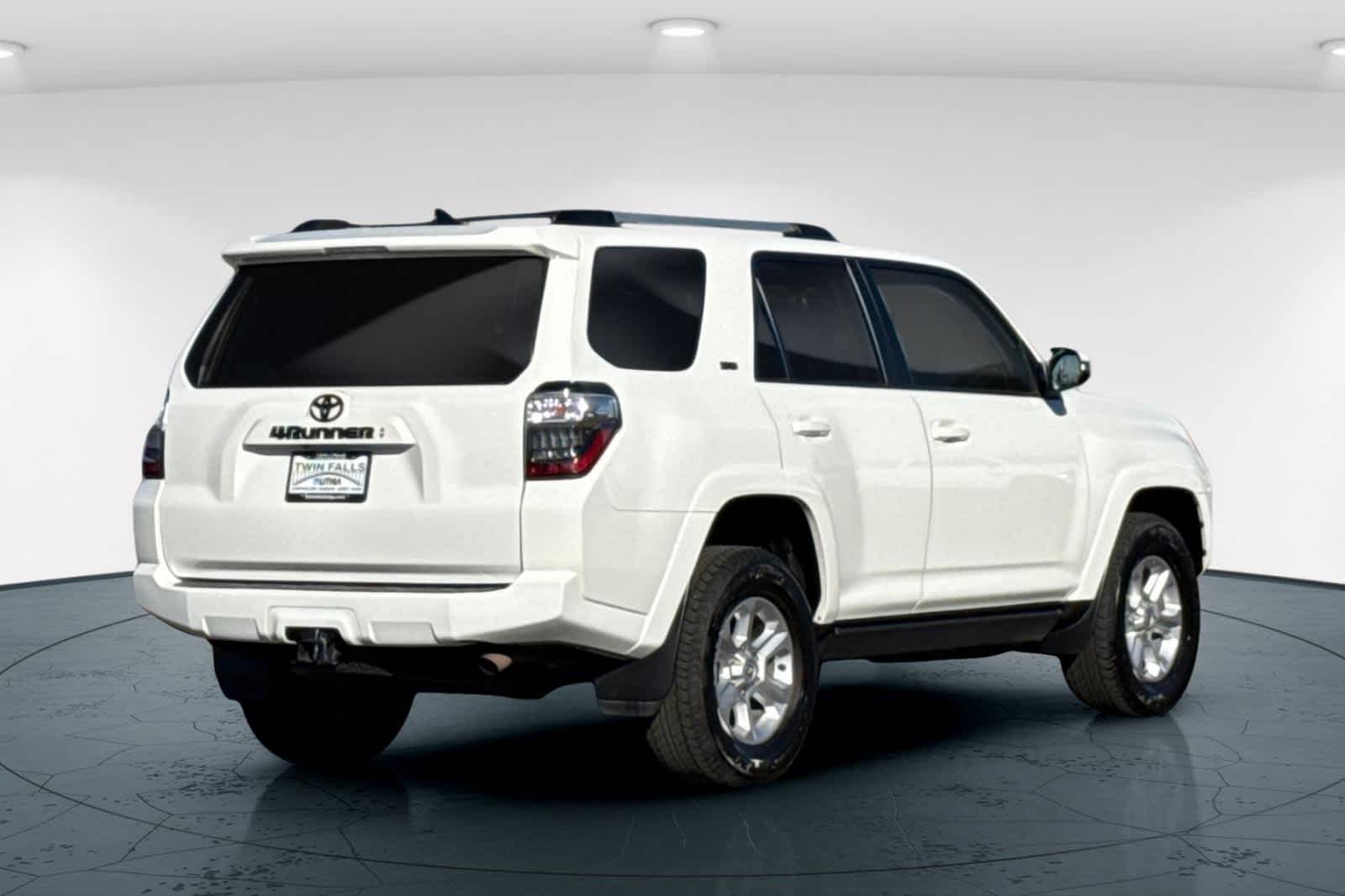 2022 Toyota 4Runner SR5 Premium photo 2