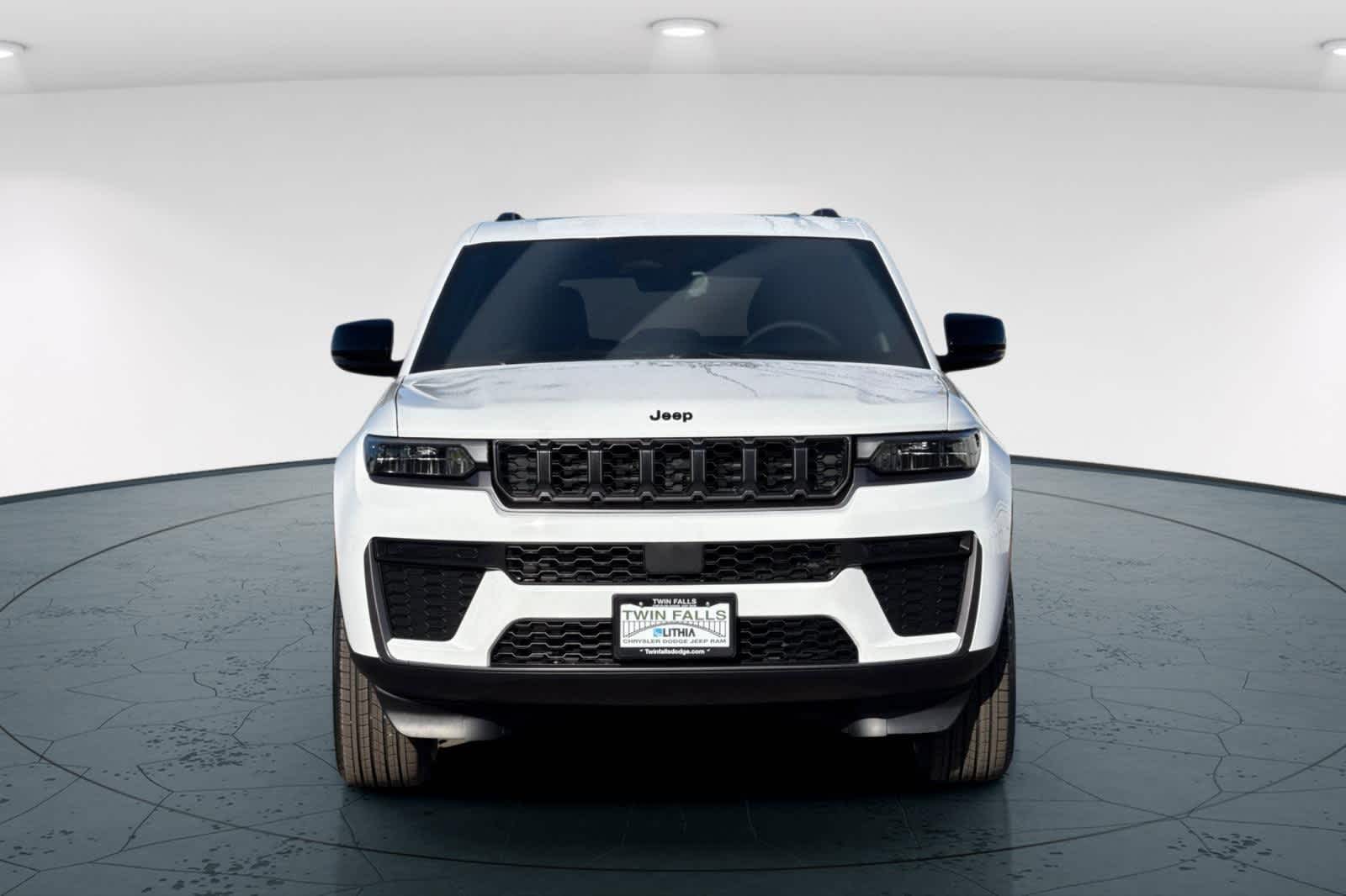 Thumbnail: 2026 Jeep Grand Cherokee - 10