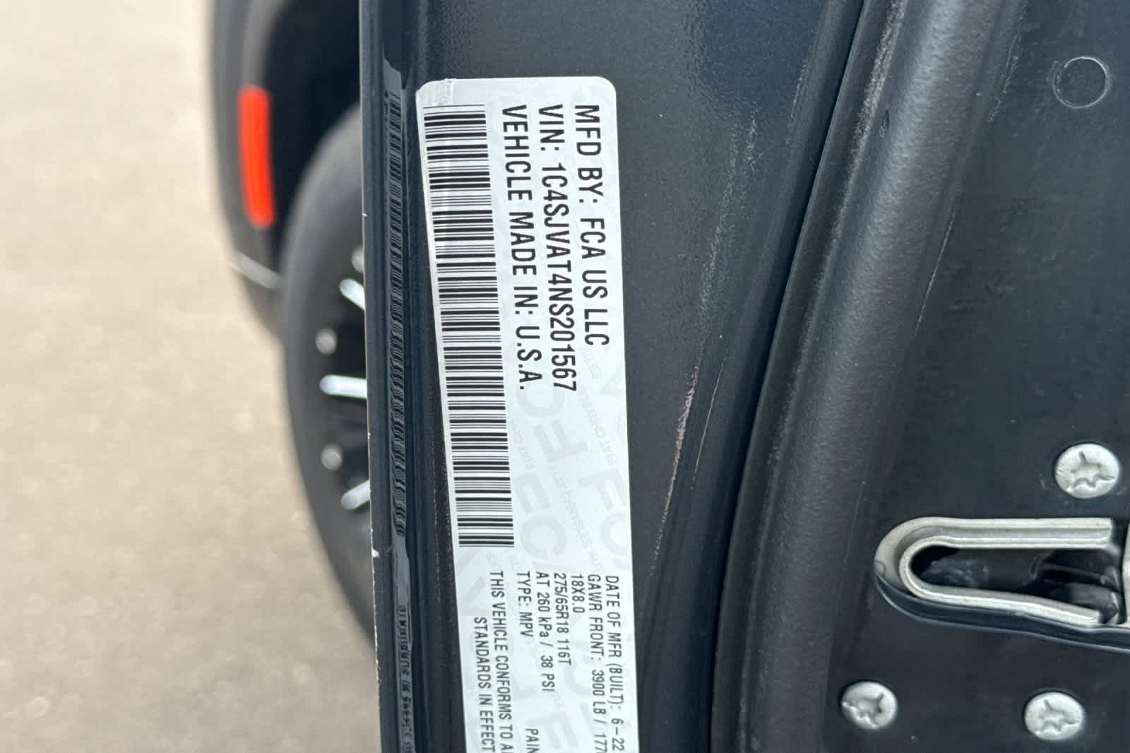 Thumbnail: 2022 Jeep Wagoneer - 35