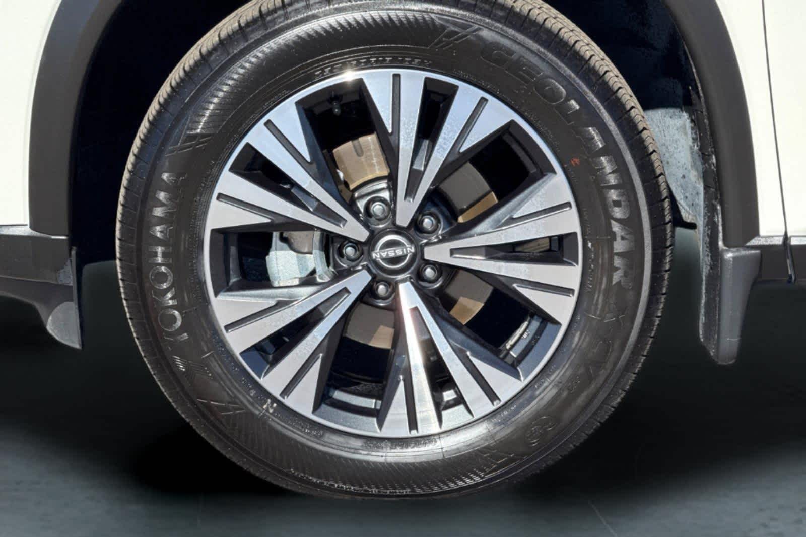 Thumbnail: 2022 Nissan Rogue - 30