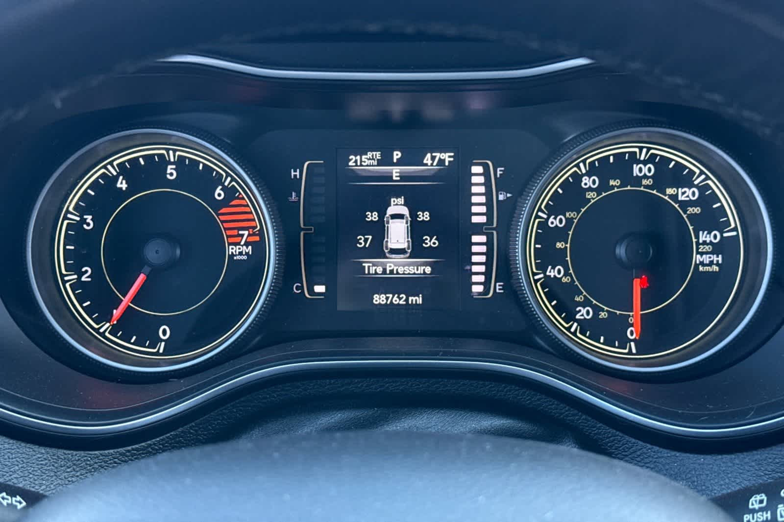 Thumbnail: 2019 Jeep Cherokee - 27