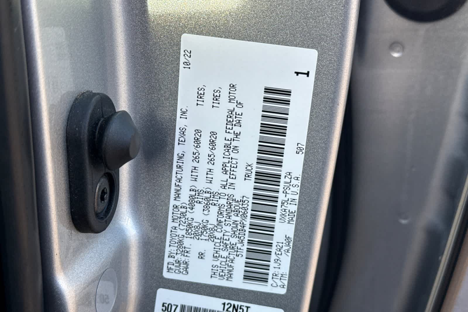 Thumbnail: 2023 Toyota Tundra - 32