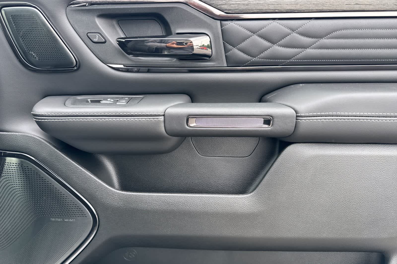Thumbnail: 2025 RAM 1500 - 17