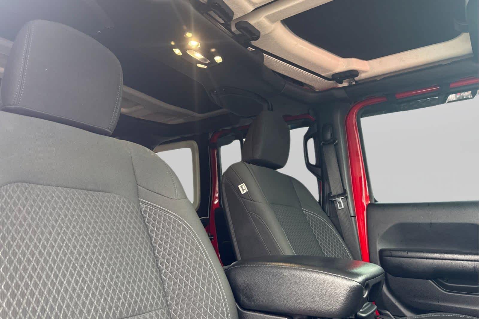 Thumbnail: 2021 Jeep Wrangler - 17