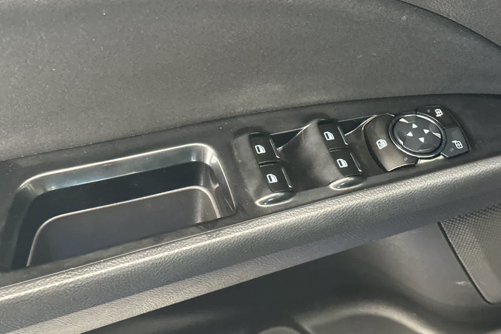 Thumbnail: 2014 Ford Fusion - 13