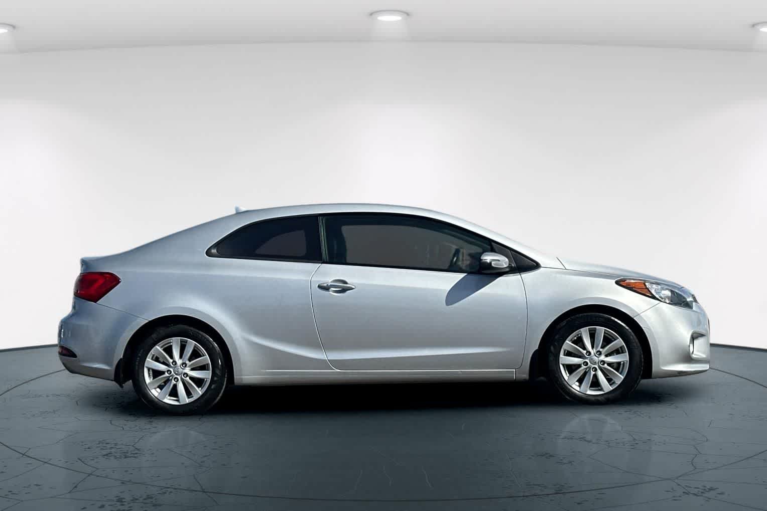 Thumbnail: 2016 Kia Forte - 6