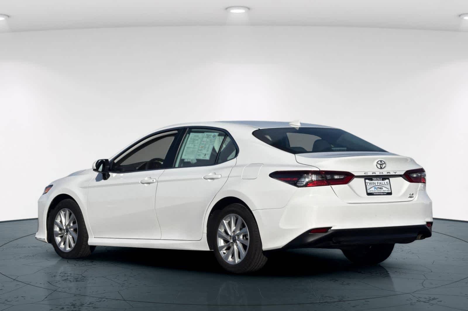 Thumbnail: 2024 Toyota Camry - 8