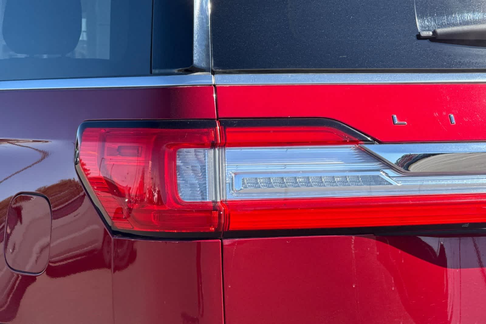 Thumbnail: 2019 Lincoln Navigator L - 34