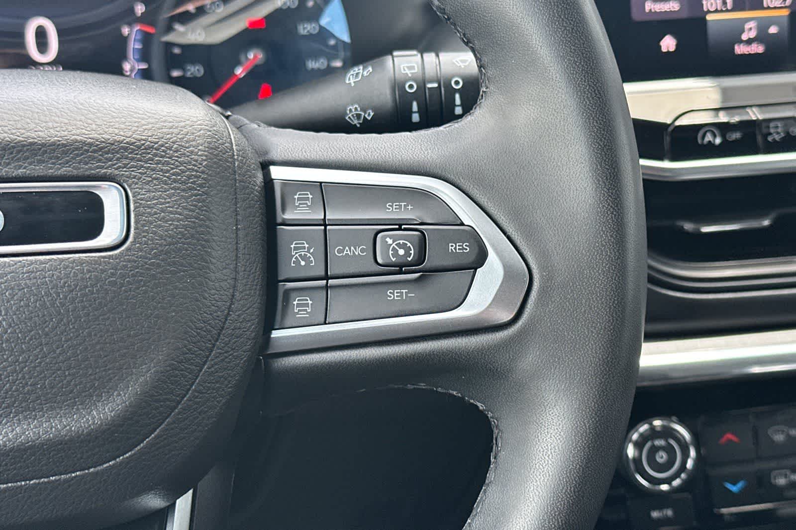 Thumbnail: 2023 Jeep Compass - 27