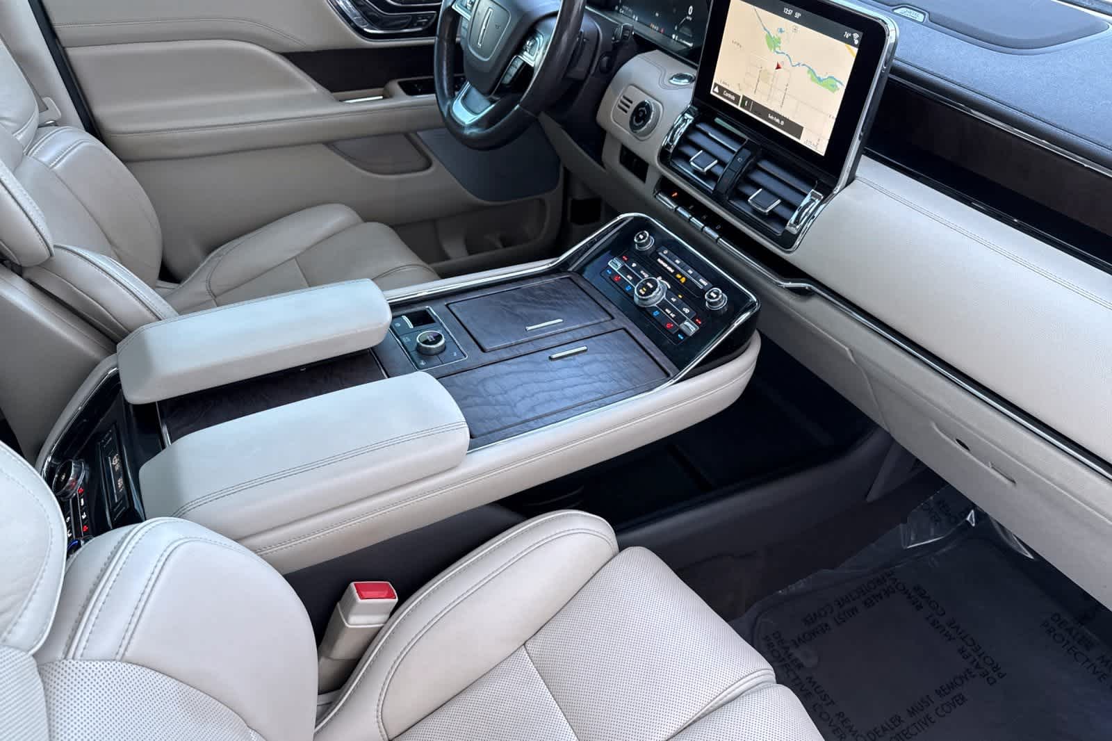 Thumbnail: 2019 Lincoln Navigator L - 19