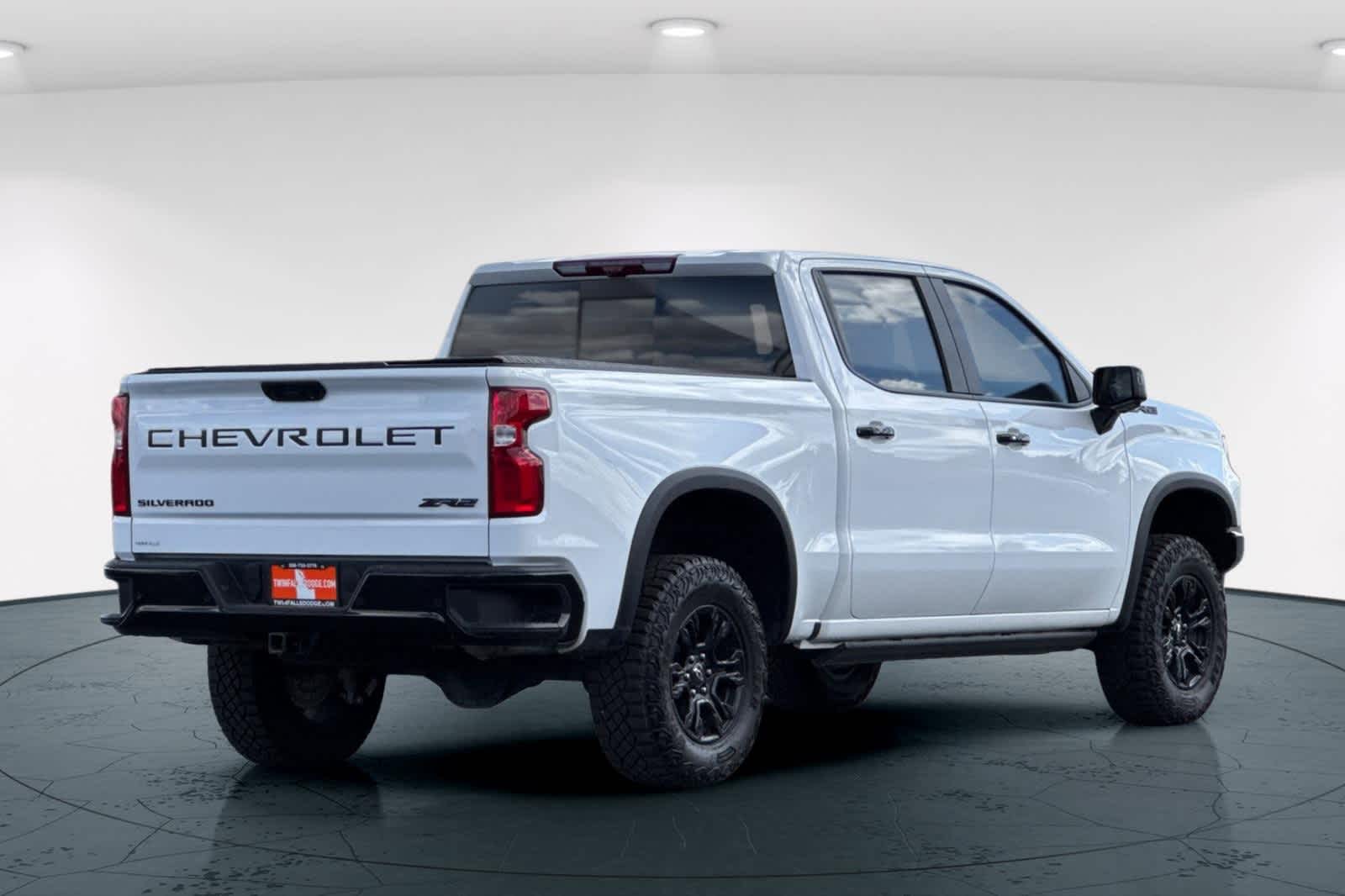 Used 2024 Chevrolet Silverado 1500 ZR2 with VIN 3GCUDHE84RG399913 for sale in Twin Falls, ID