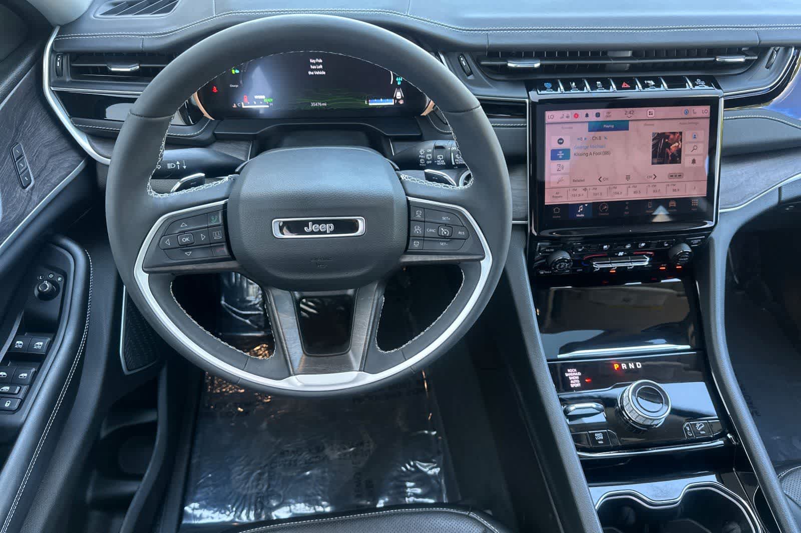 Thumbnail: 2022 Jeep Grand Cherokee - 14