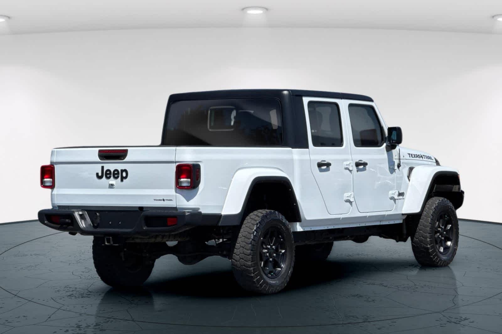 2021 Jeep Gladiator Sport 2