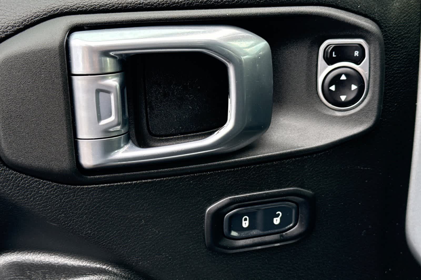 Thumbnail: 2022 Jeep Wrangler - 13