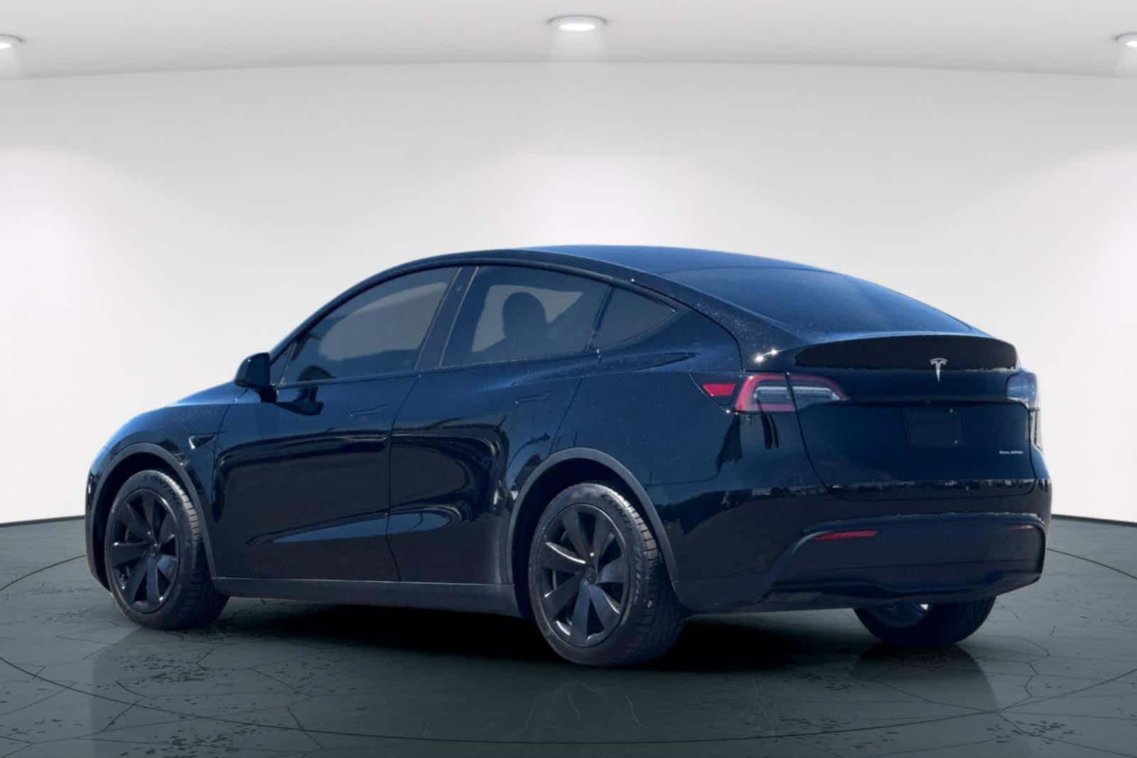 Thumbnail: 2022 Tesla Model Y - 8