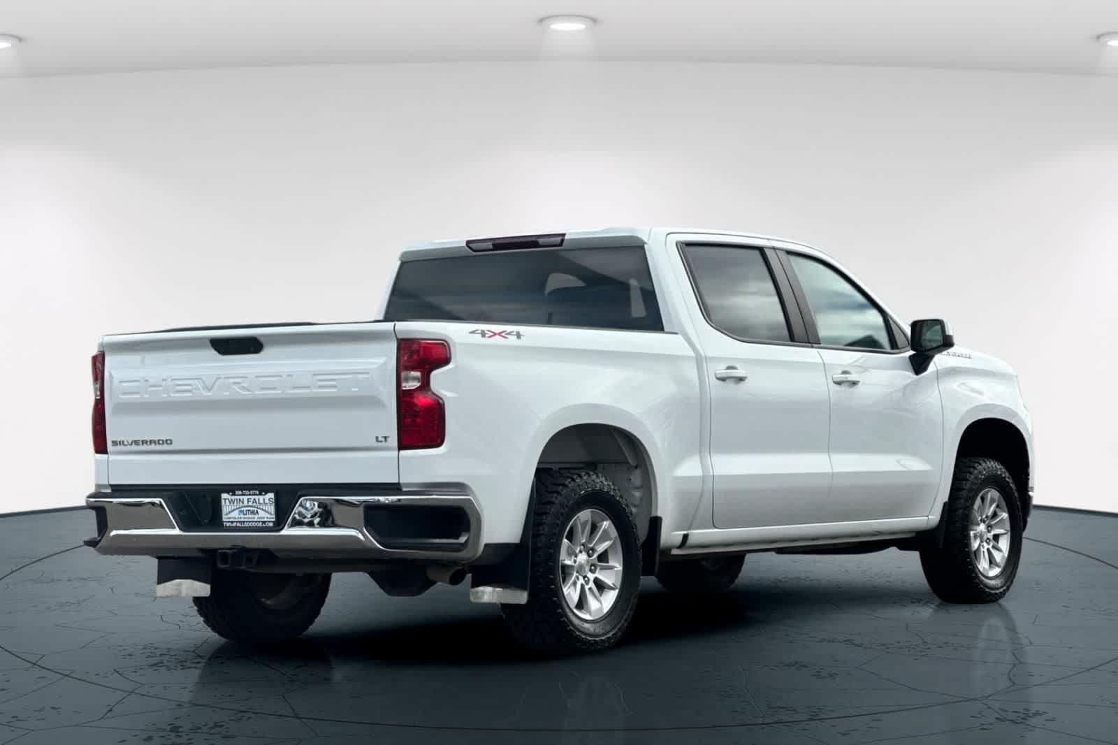 Thumbnail: 2022 Chevrolet Silverado 1500 - 2