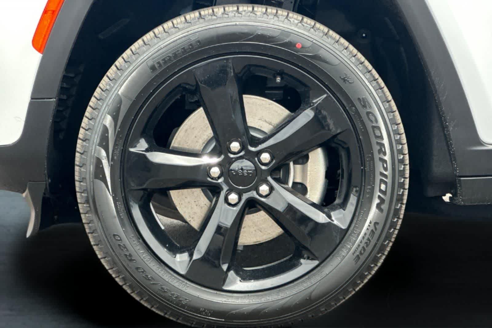 Thumbnail: 2026 Jeep Grand Cherokee - 32