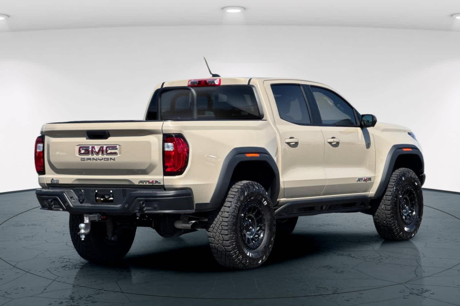 2024 GMC Canyon AT4X 2