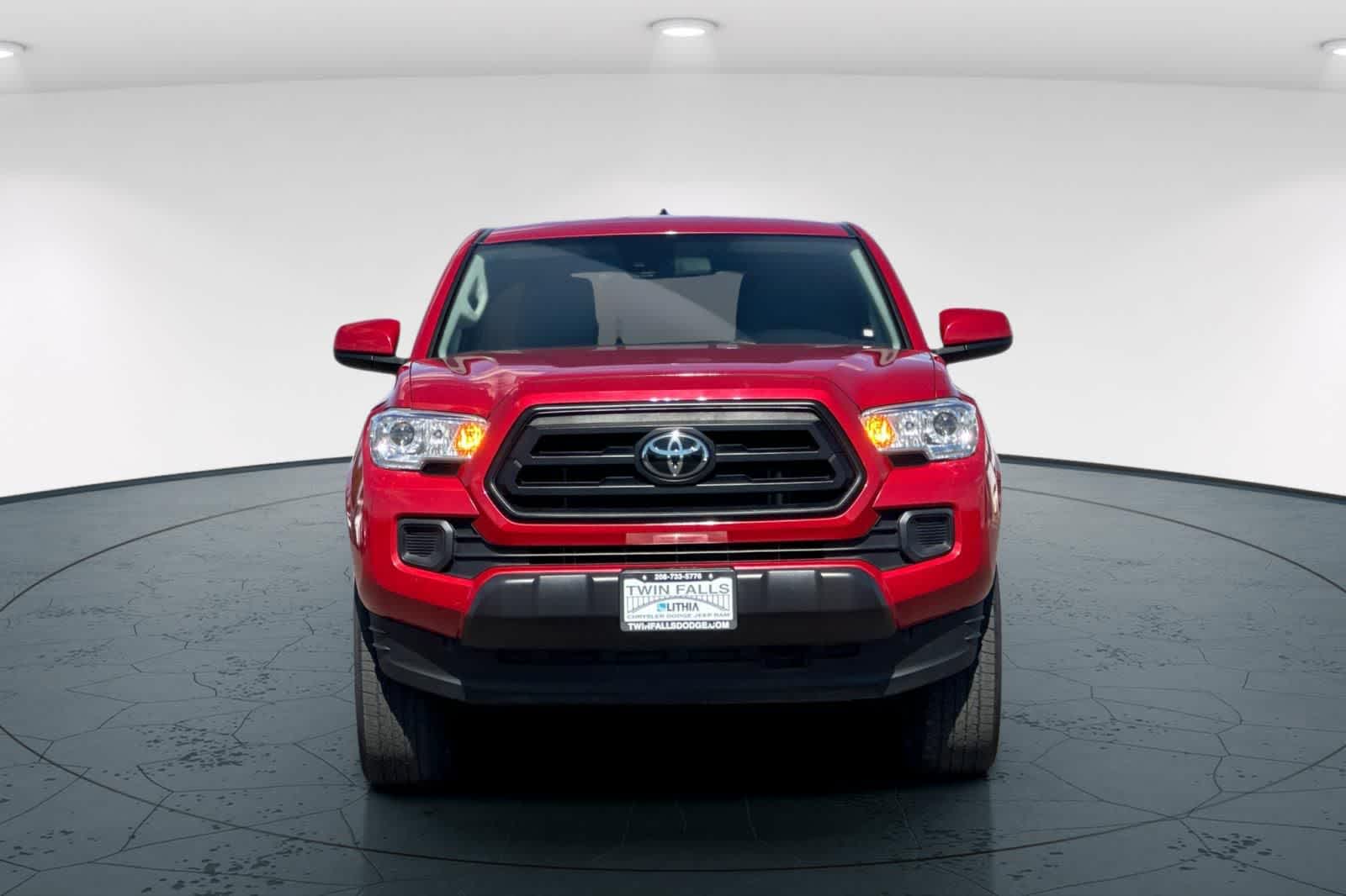 Thumbnail: 2022 Toyota Tacoma - 10