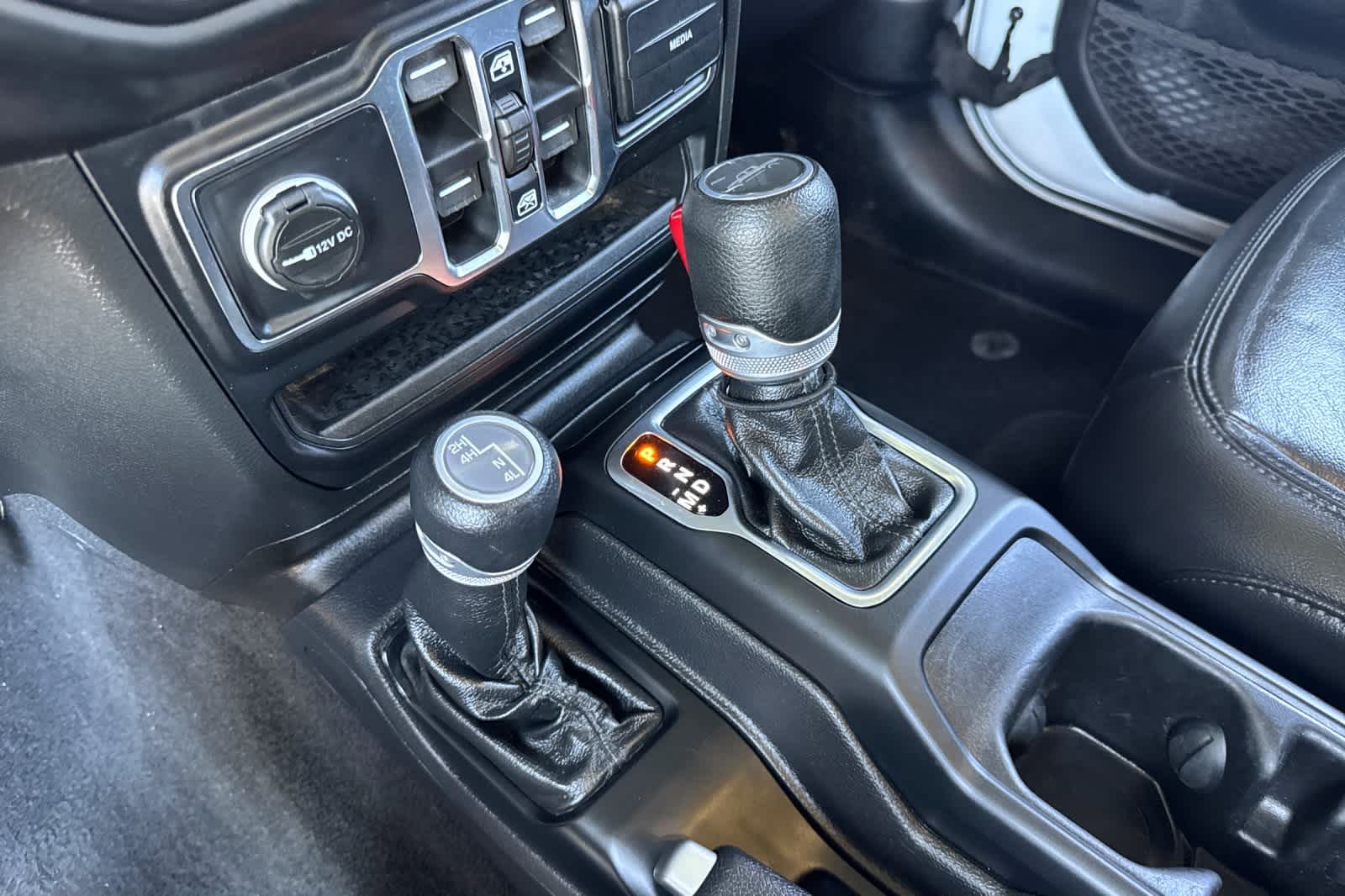 2021 Jeep Gladiator Sport 22