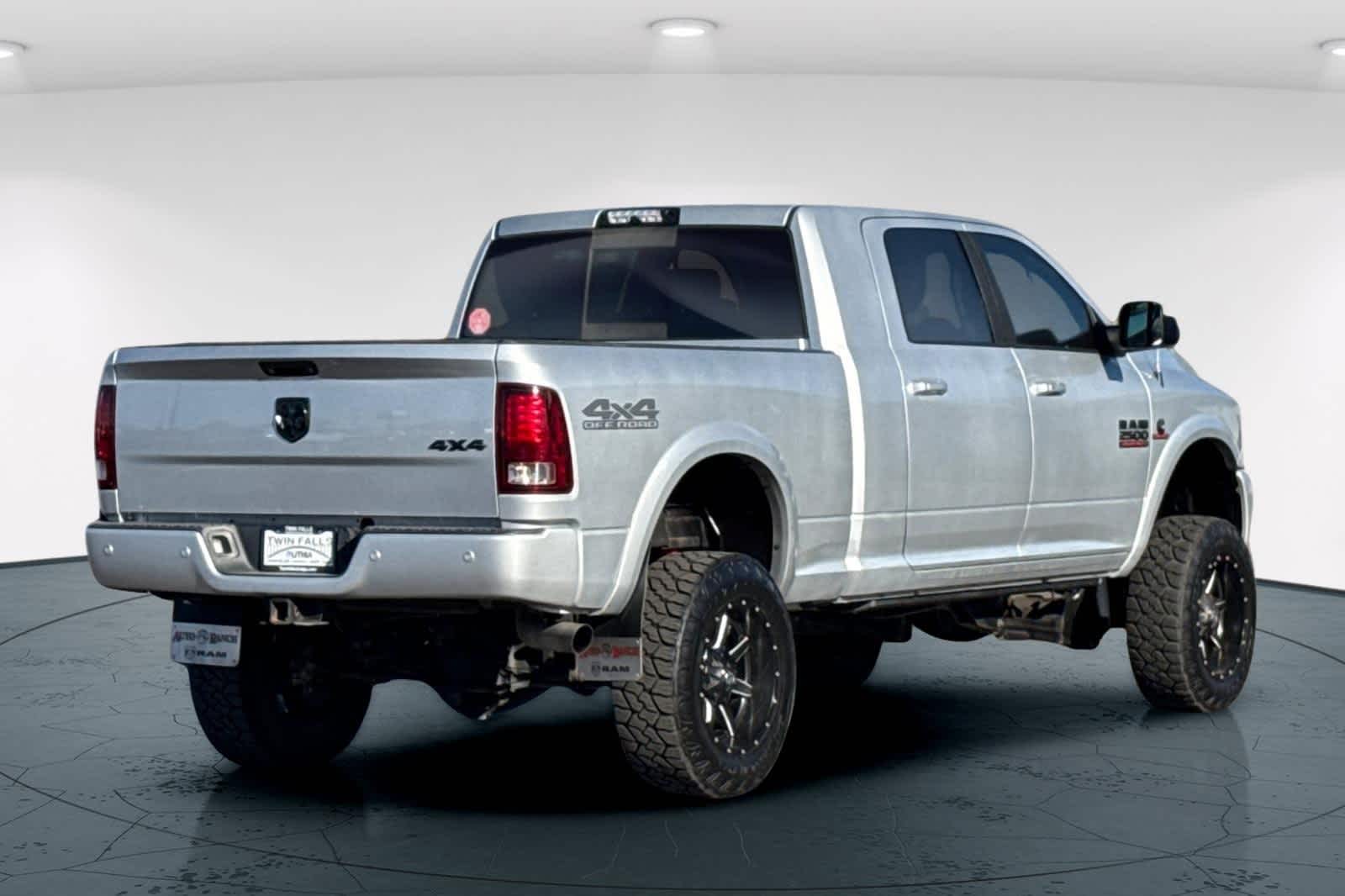 2017 Ram 2500 Laramie photo 2