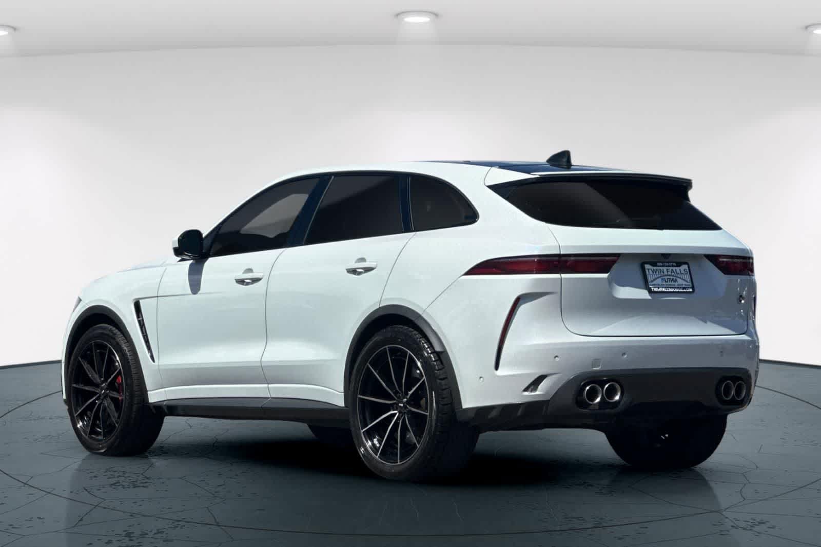 Thumbnail: 2021 Jaguar F-Pace - 8