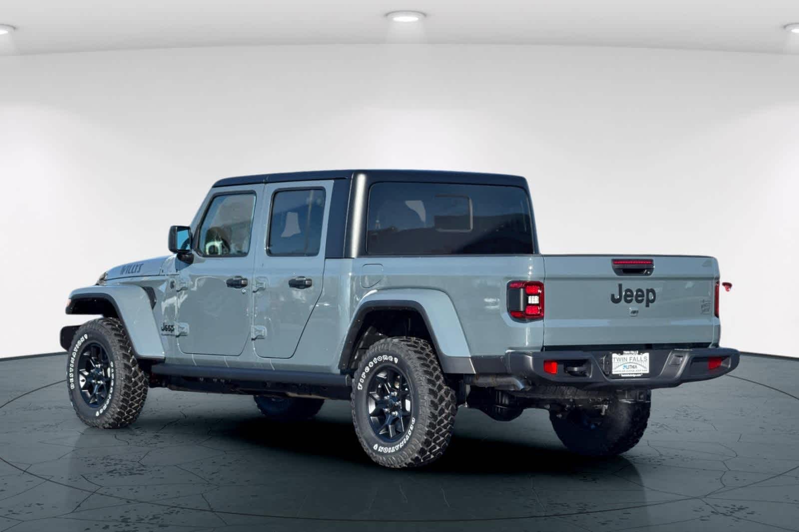 Thumbnail: 2026 Jeep Gladiator - 8