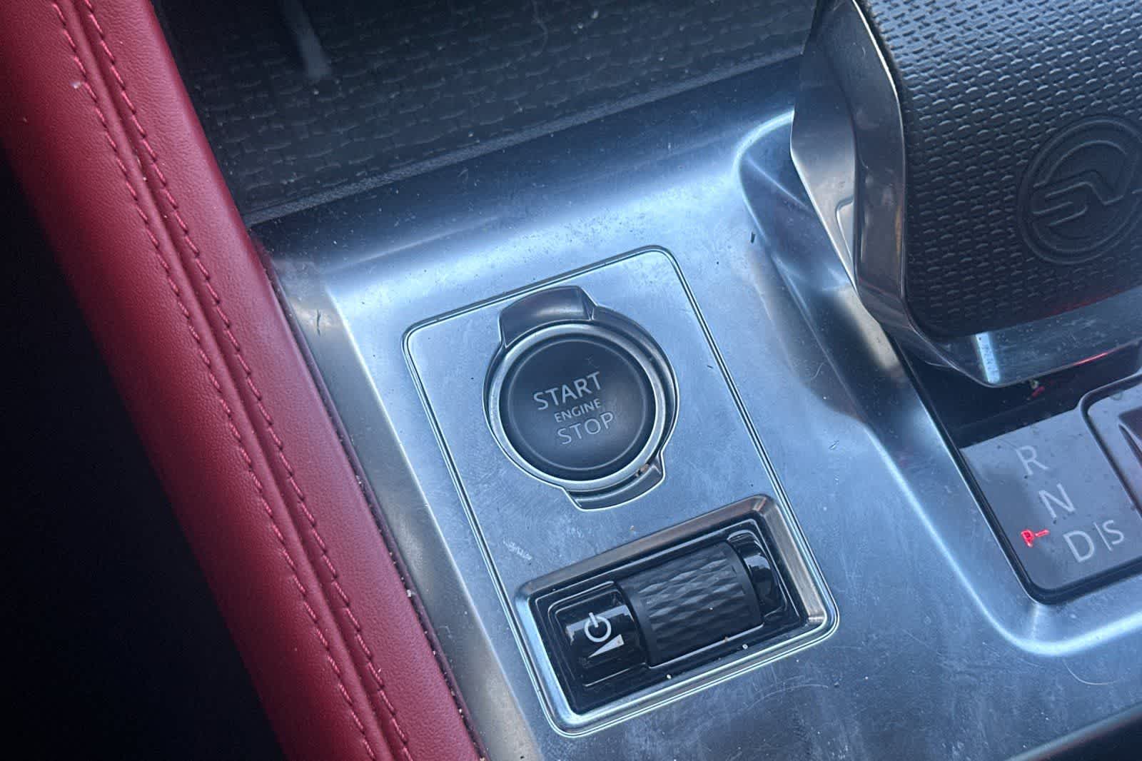 Thumbnail: 2021 Jaguar F-Pace - 25