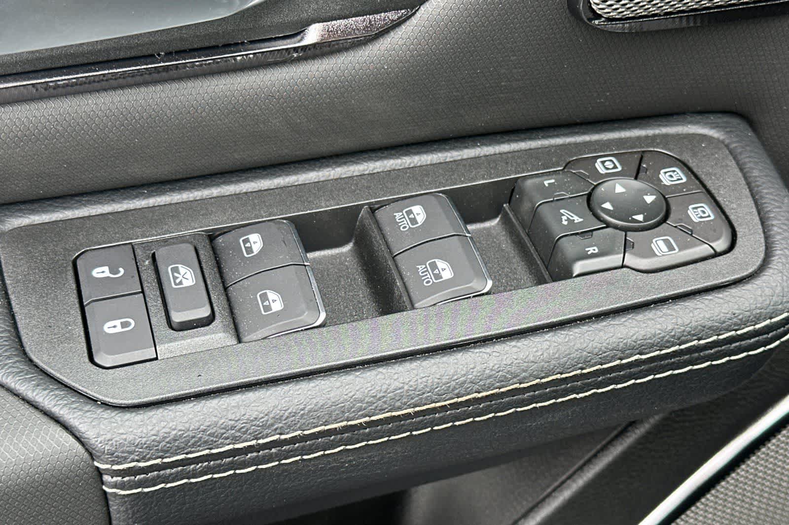 Thumbnail: 2026 RAM 1500 - 13