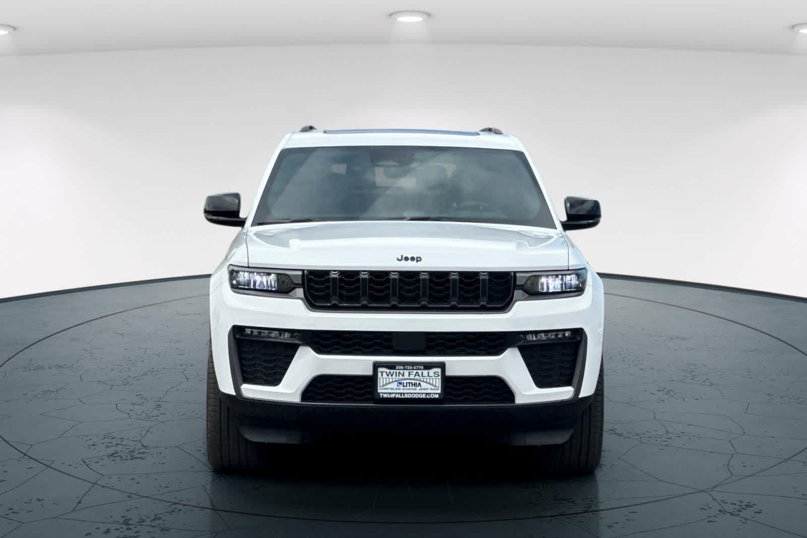 Thumbnail: 2026 Jeep Grand Cherokee - 10