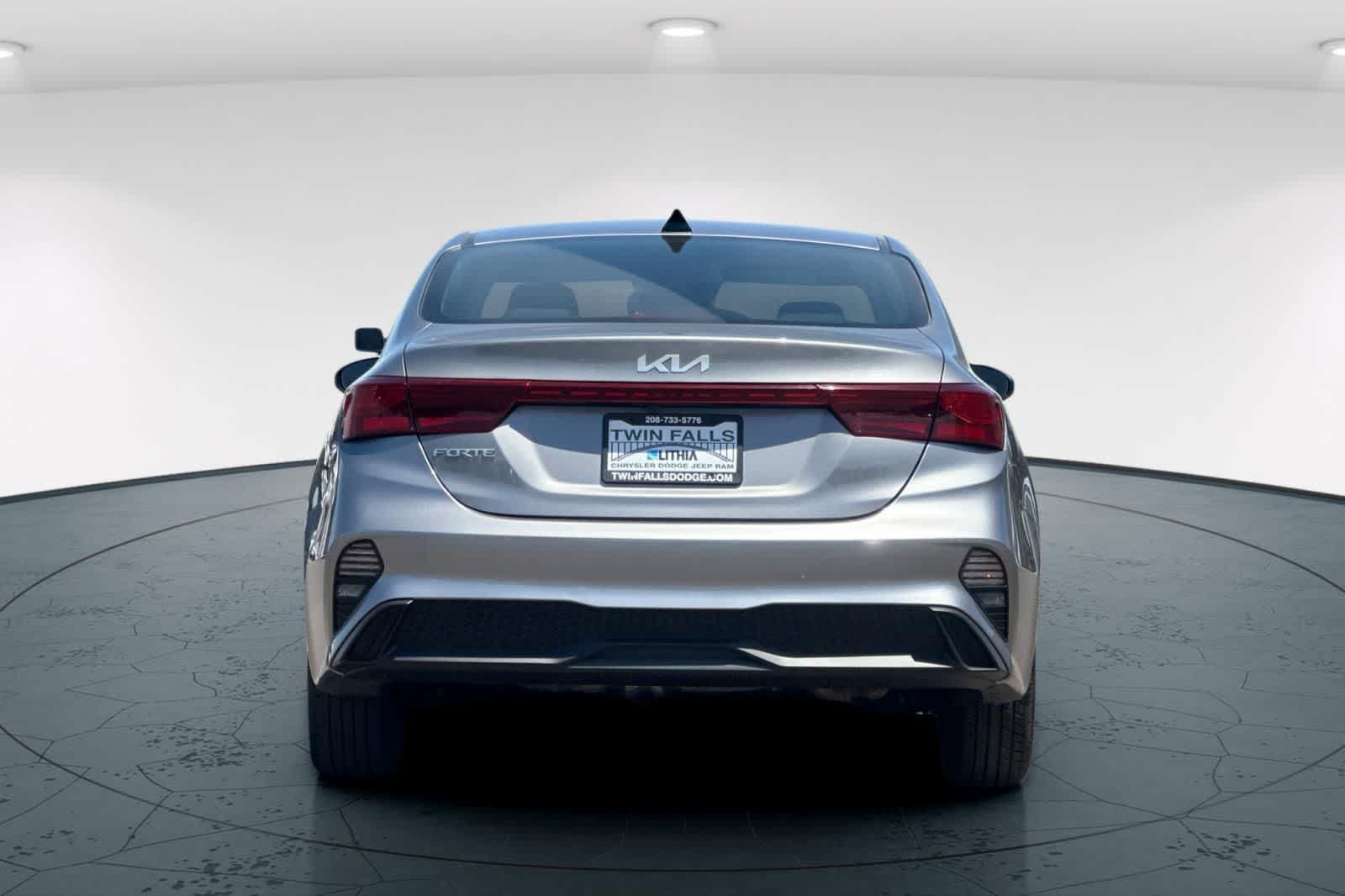 Thumbnail: 2023 Kia Forte - 7
