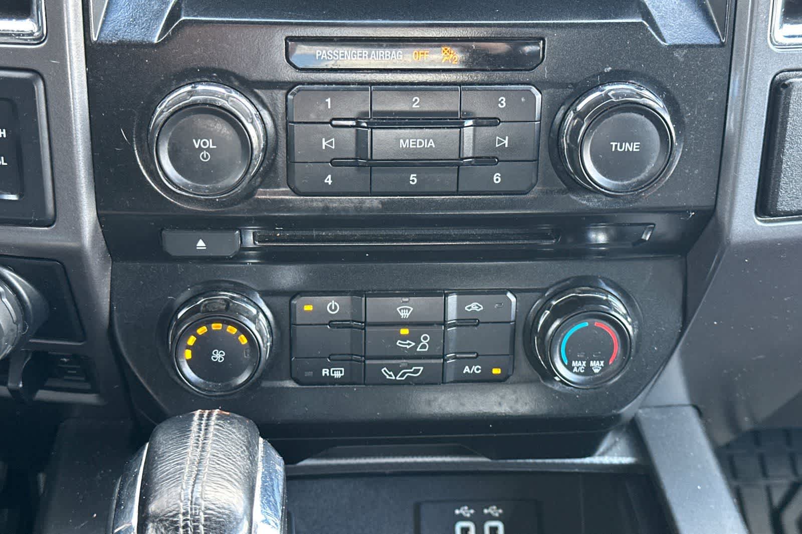 Thumbnail: 2016 Ford F-150 - 22