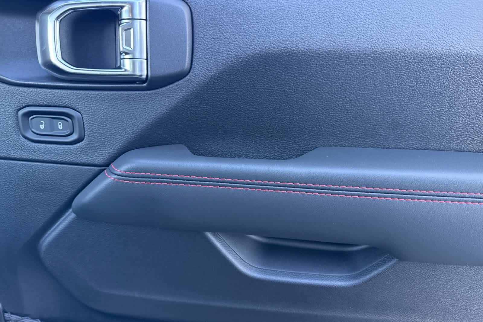 Thumbnail: 2026 Jeep Wrangler - 19