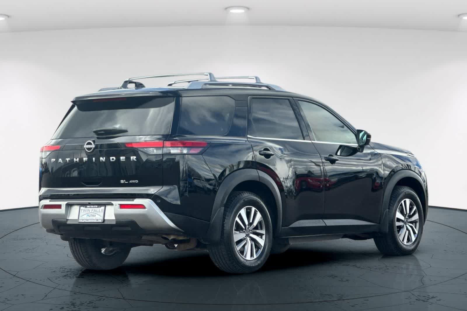 Thumbnail: 2023 Nissan Pathfinder - 2