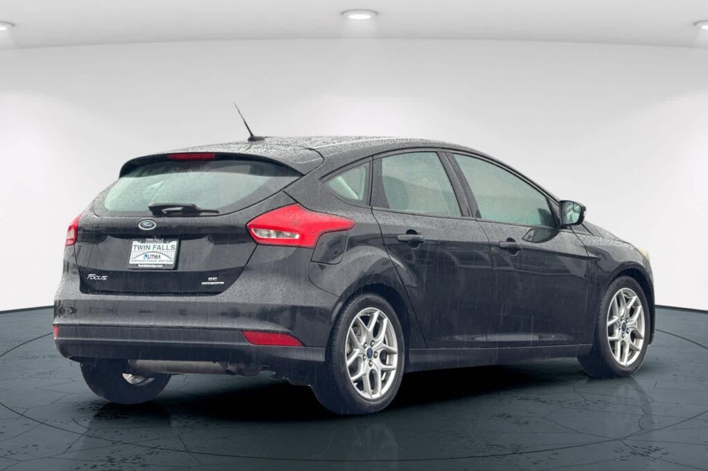 Used 2015 Ford Focus SE Hatchback