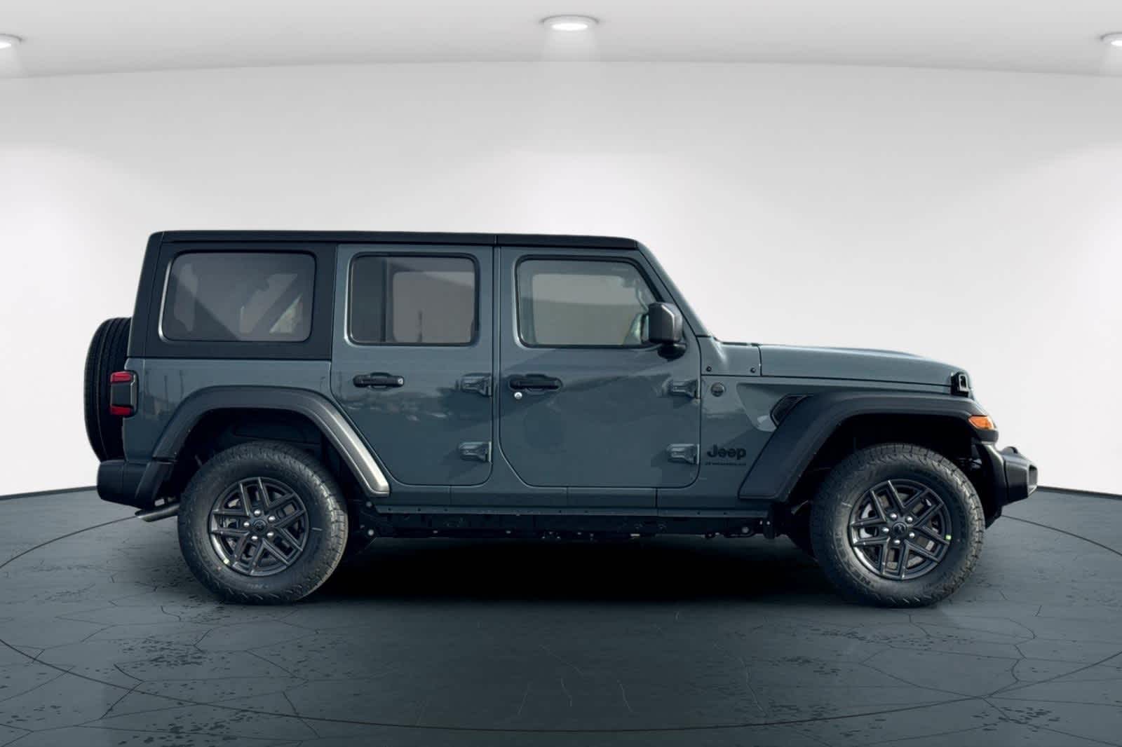 Thumbnail: 2025 Jeep Wrangler - 6