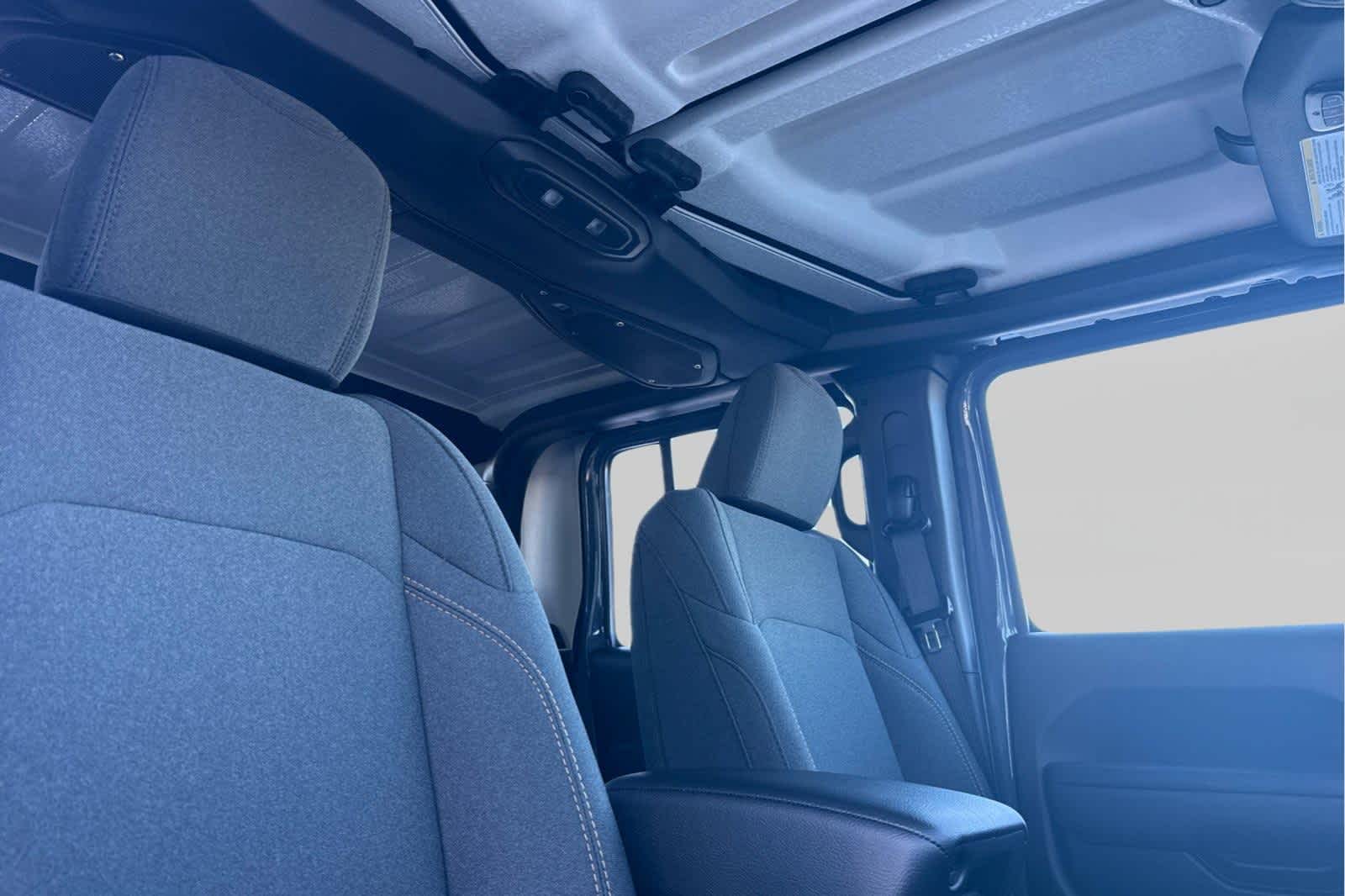 Thumbnail: 2026 Jeep Gladiator - 17