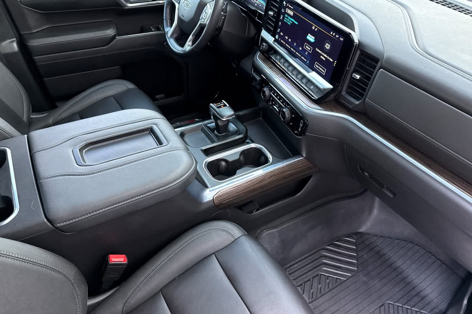 Thumbnail: 2022 Chevrolet Silverado 1500 - 16