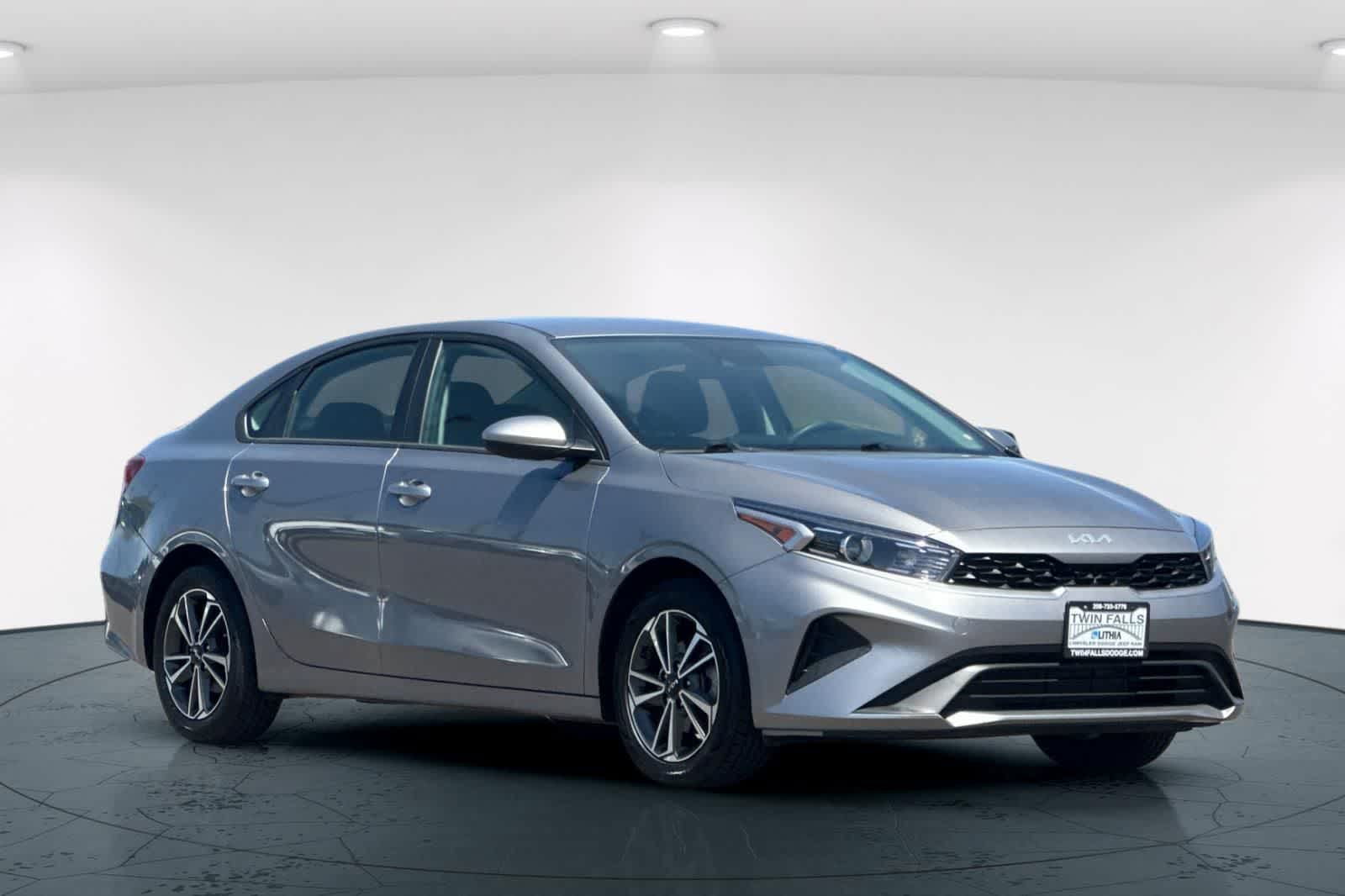 Thumbnail: 2023 Kia Forte - 5