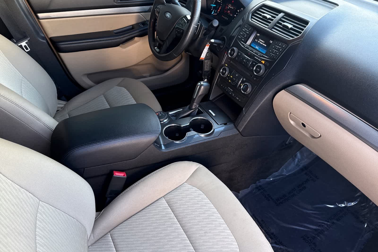 Thumbnail: 2017 Ford Explorer - 18