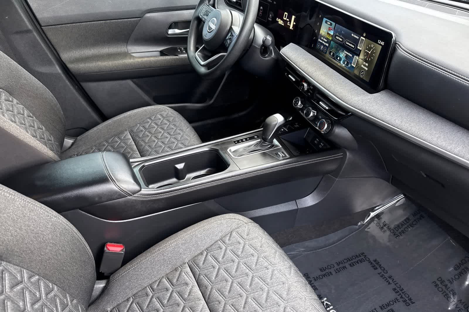 Thumbnail: 2025 Nissan Kicks - 16