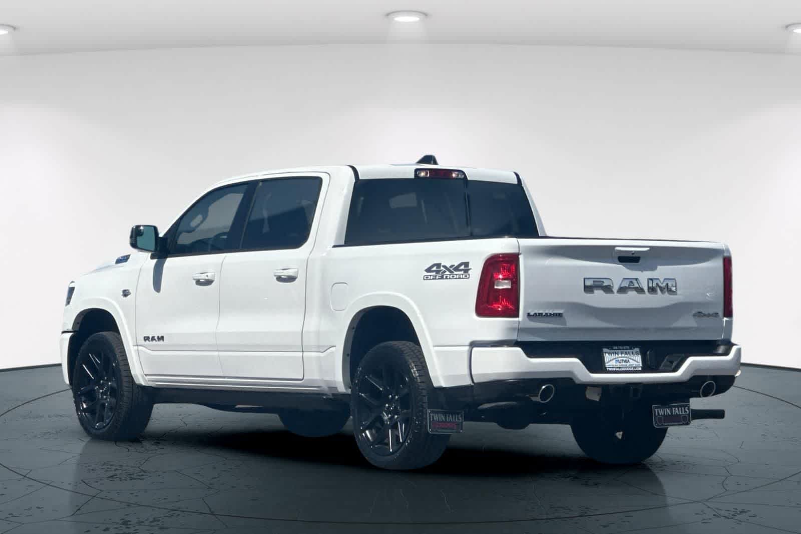 Thumbnail: 2026 RAM 1500 - 8
