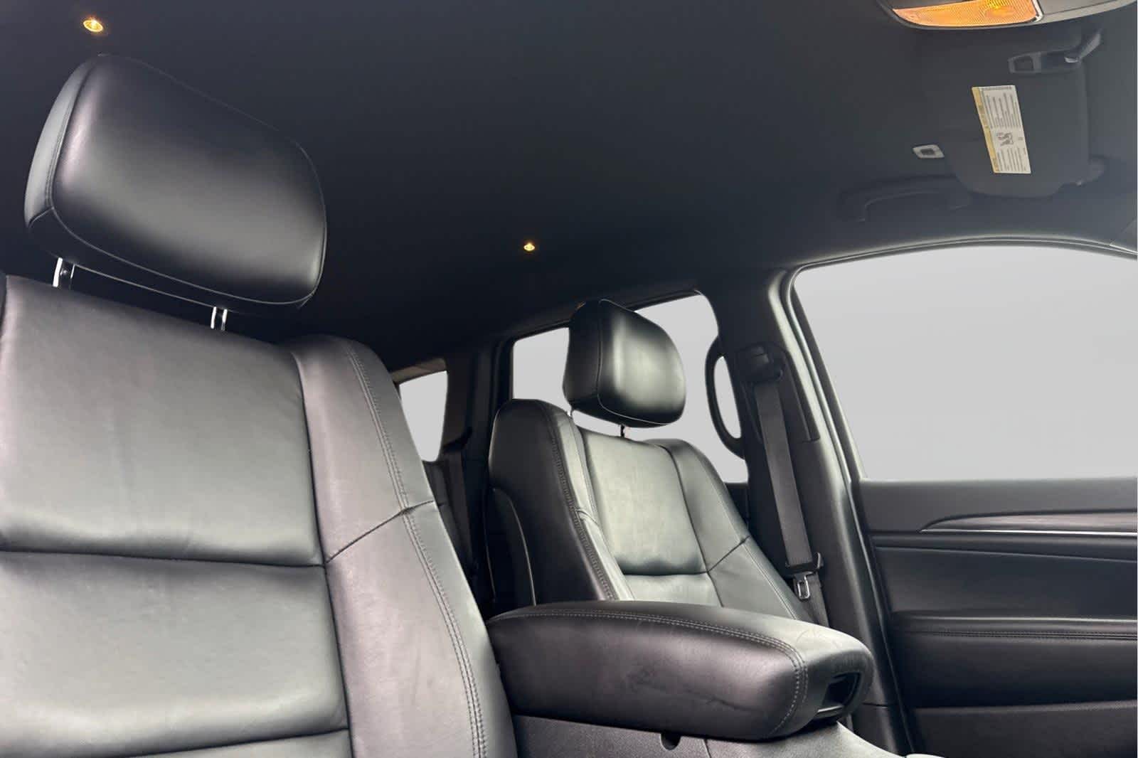 Thumbnail: 2019 Jeep Grand Cherokee - 18