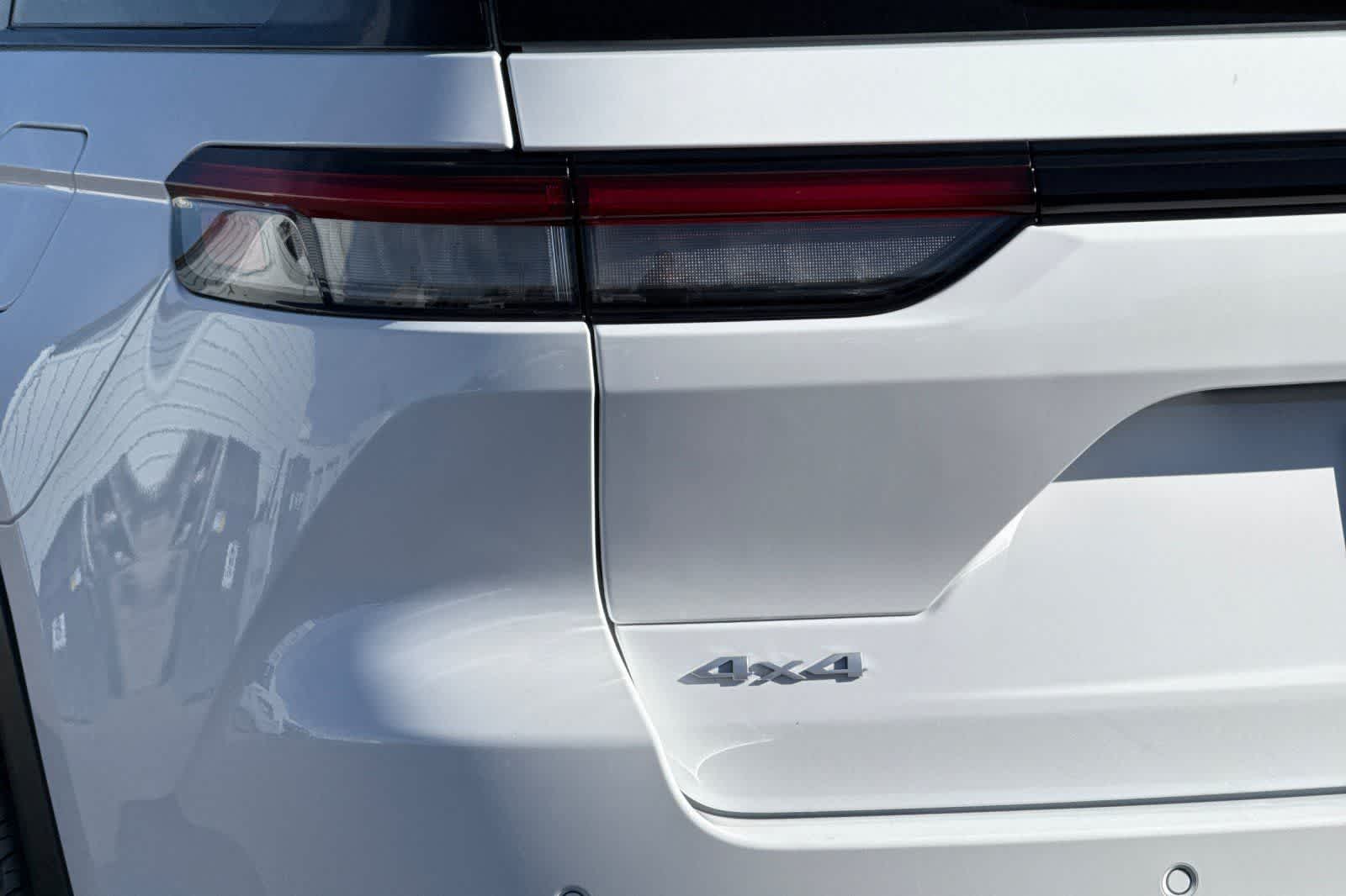 Thumbnail: 2025 Jeep Grand Cherokee - 31